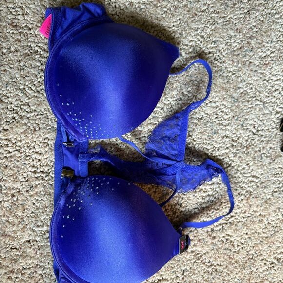 💥 Buy 2 get 1 Free 💥 NWOT LA SENZA 34 A Elegant Blue Lace Bra - Picture 1 of 3